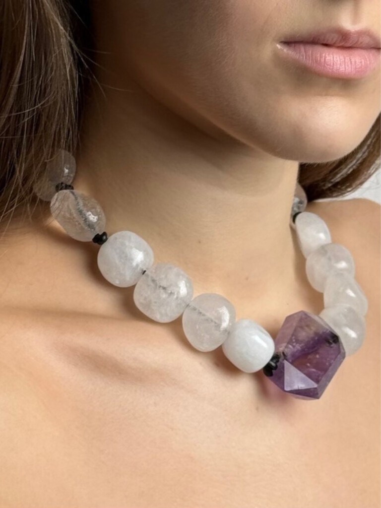 Necklace with amethyst and quartz