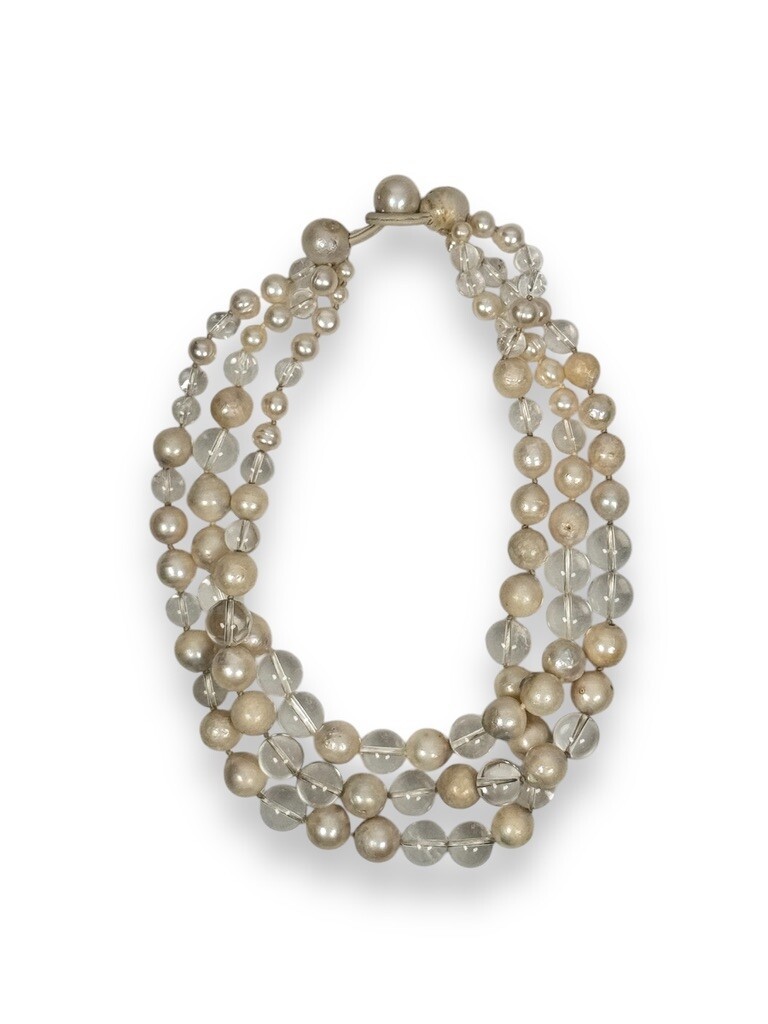 Necklace with crystal quartz and freshwater pearls