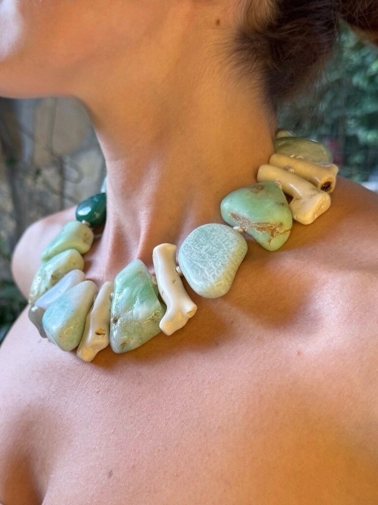 Statement necklace with mixed materials