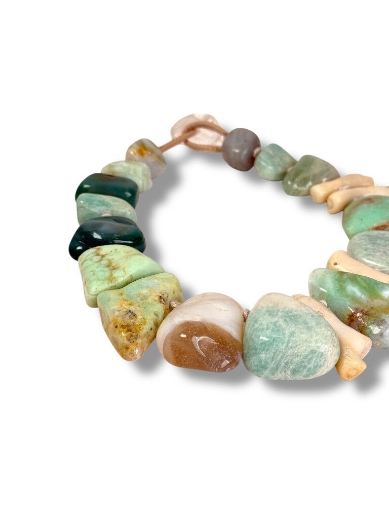 Statement necklace with mixed materials