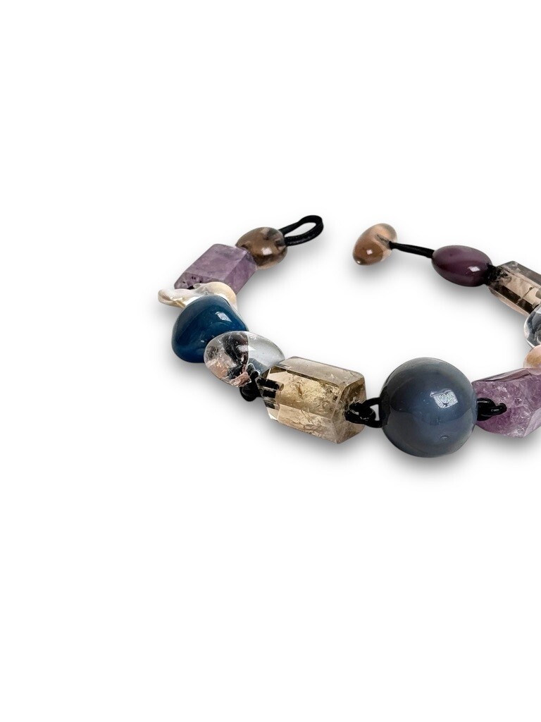 Statement necklace with mixed materials leather chain