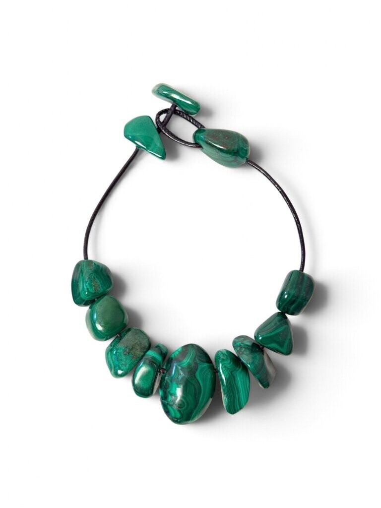 Necklace with malachite