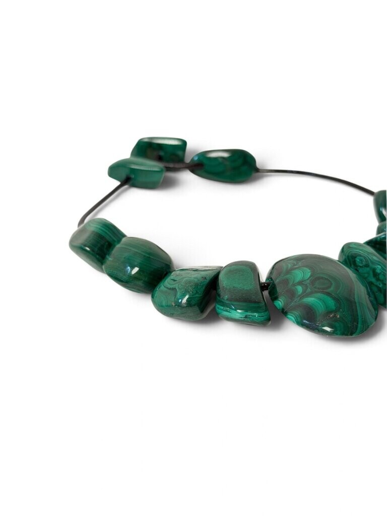 Necklace with malachite
